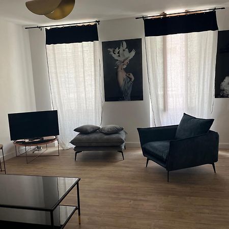 Bel Appartement En Plein Coeur De Carpentras Exterior foto
